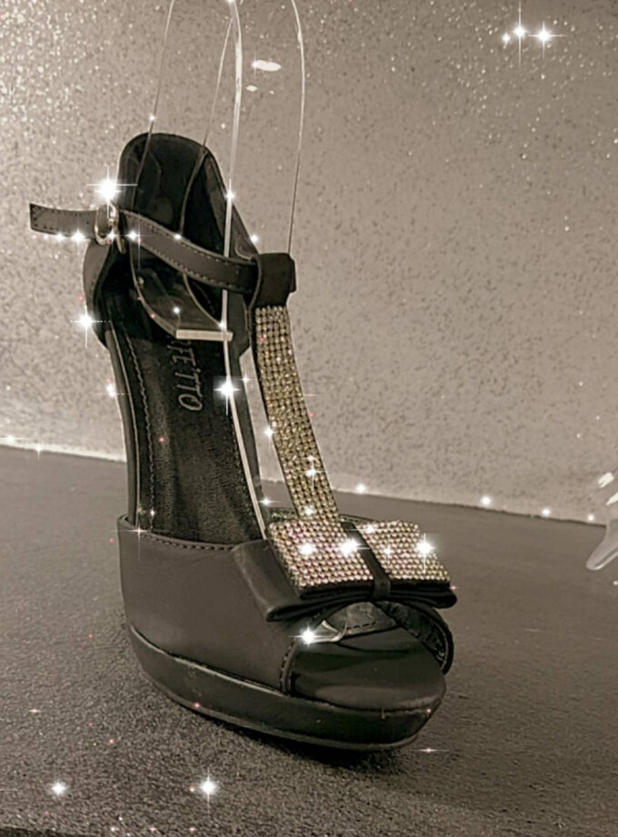 SCARPA SPUNTATA PLATOU NERO FIOCCO STRASS