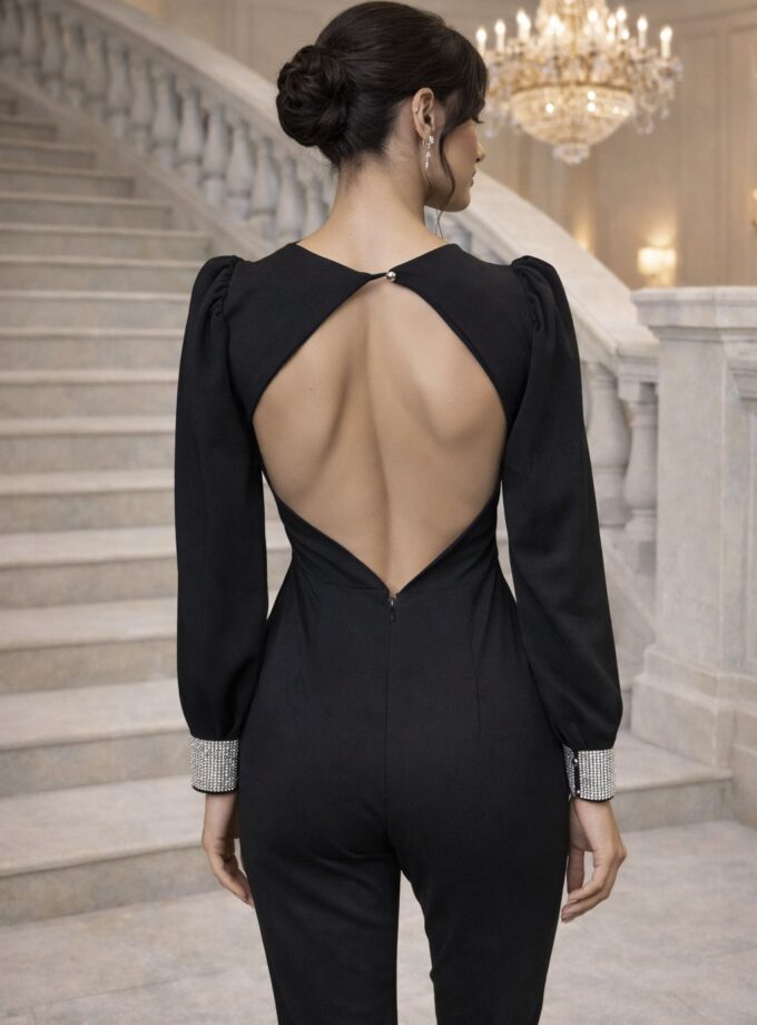 tuta nera polsi strass