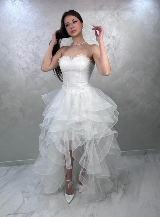 abito bianco tulle corto avanti con coda