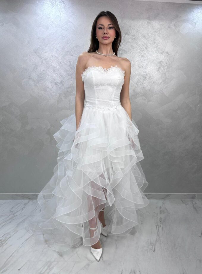 abito bianco tulle corto avanti con coda