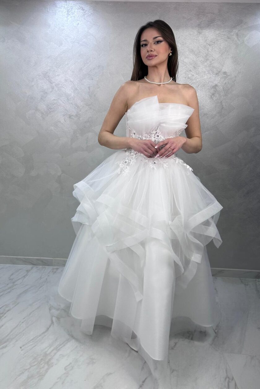 abito bianco balze tulle organza - immagine 3