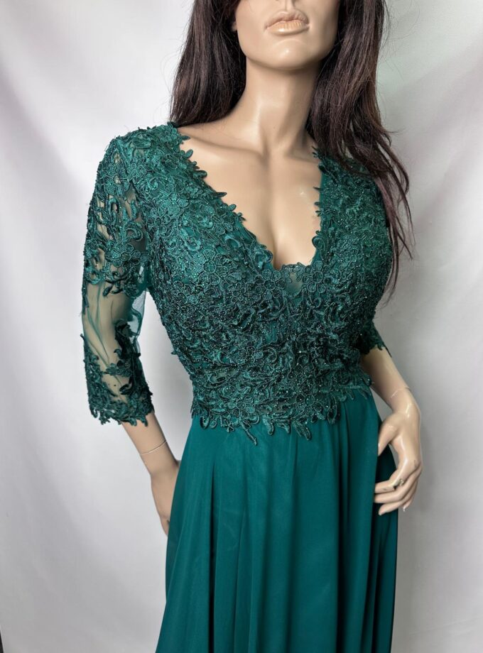 abito linea comoda maniche pizzo verde