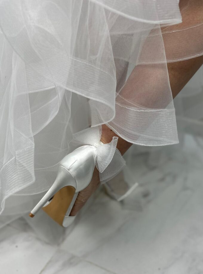 Scarpe raso bianco fiocco tulle