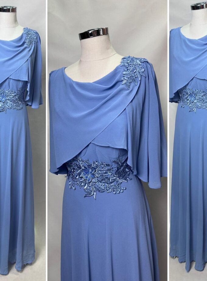 abito linea comoda mantellina celeste polvere