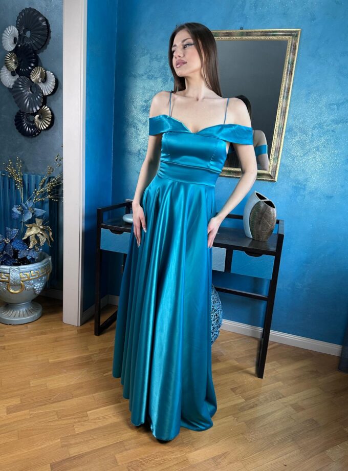 abito lungo raso con manichine tiffany