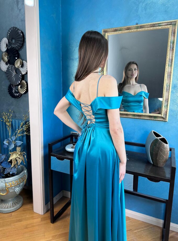 abito lungo raso con manichine tiffany